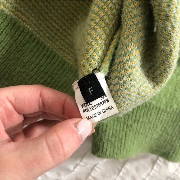 Floral Sweater - Picture 4 of 5